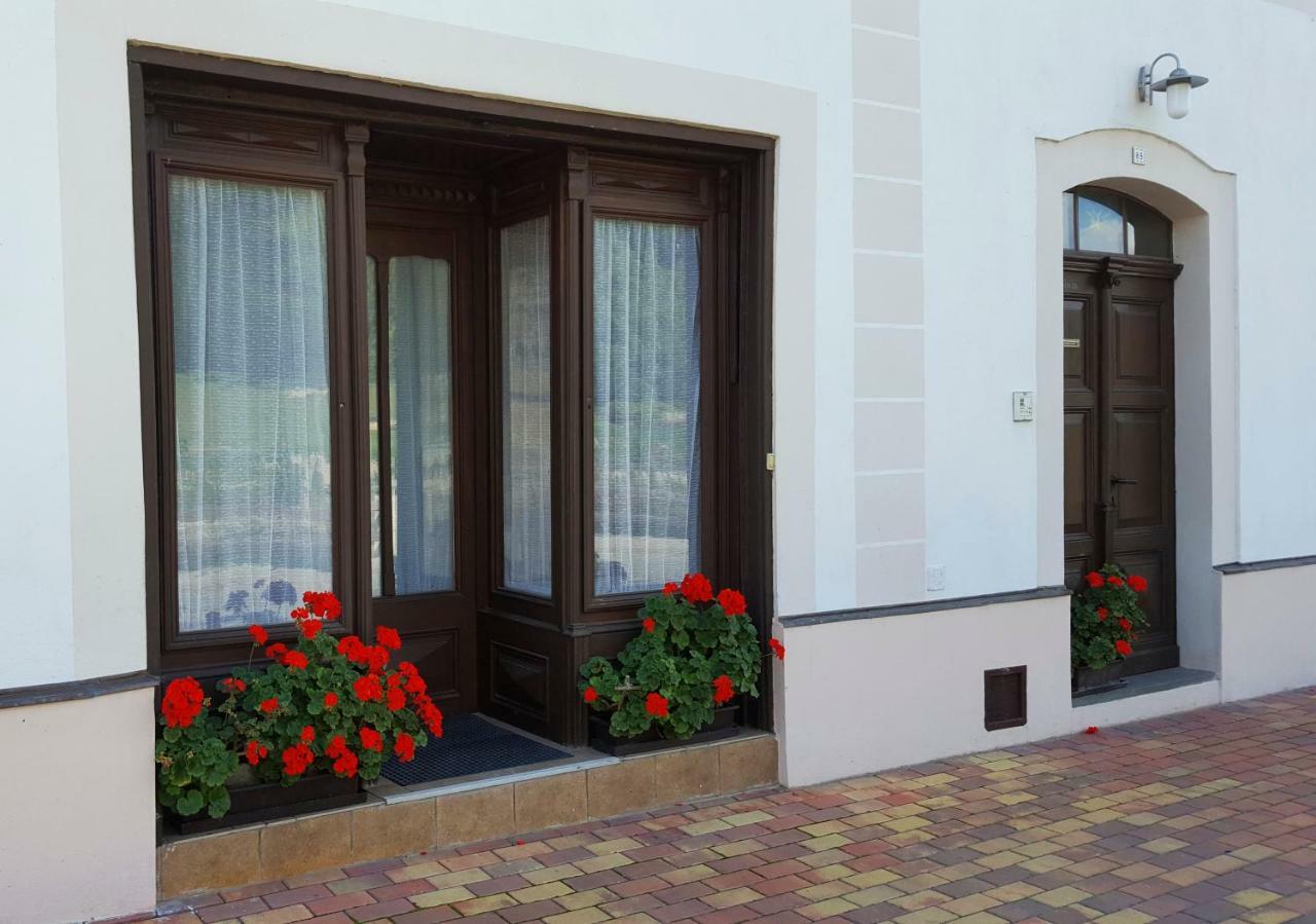 Apartman Nove Hrady 외부 사진